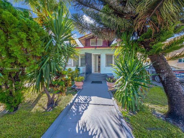 1334 SW 4th St, Miami FL 33135