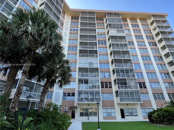 10777 W Sample Rd 301, Coral Springs FL 33065