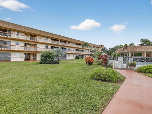 5300 Washington St T218, Hollywood FL 33021