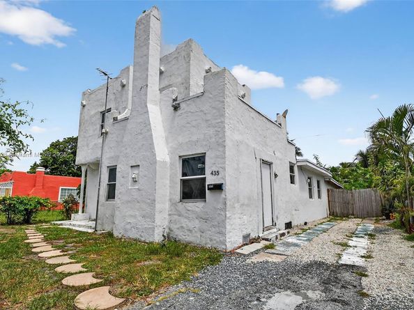 435 Avenida Alegre, West Palm Beach FL 33405