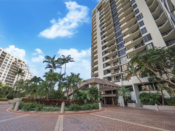 520 Brickell Key Dr A1104, Miami FL 33131