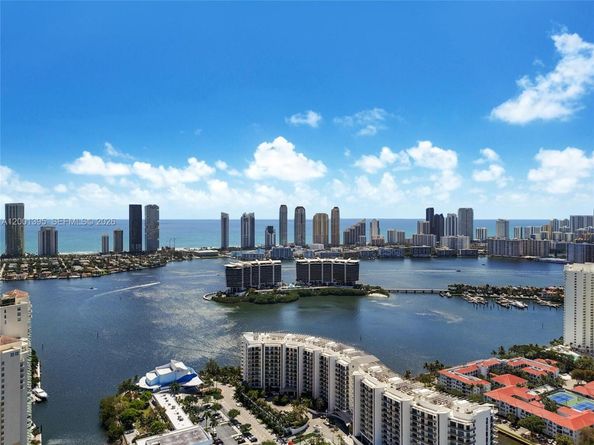3131 NE 188th St 1808, Aventura FL 33180