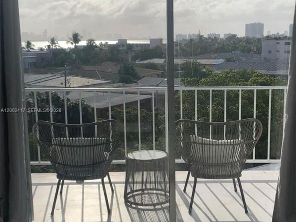 6900 Bay Dr 5A, Miami Beach FL 33141