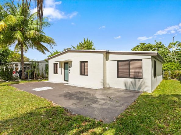 1745 NE 182 St, North Miami Beach FL 33162