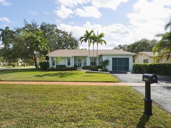 10308 Greenbriar Ct, Boca Raton FL 33498