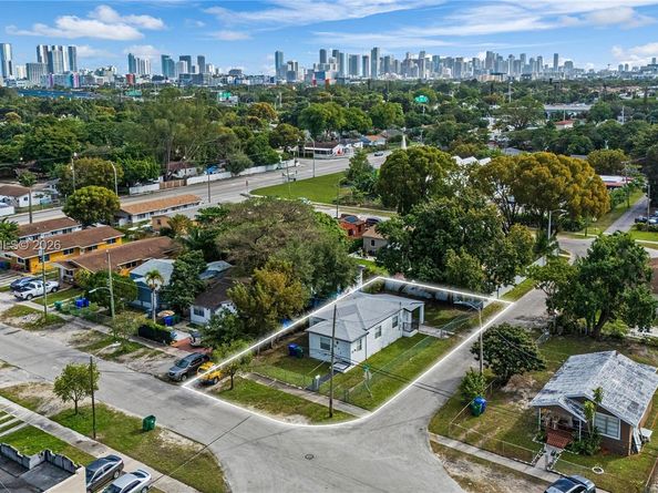 1244 NW 45th St, Miami FL 33142