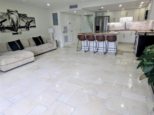 3789 NE 167th St 42, North Miami Beach FL 33160