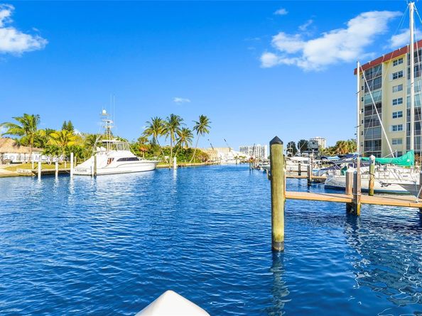 2731 NE 14th St Cswy 502, Pompano Beach FL 33062