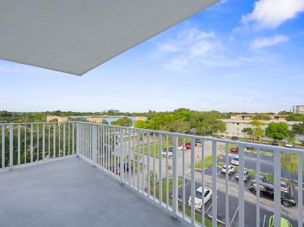 Undisclosed Address #A11908984, Hollywood FL 33021