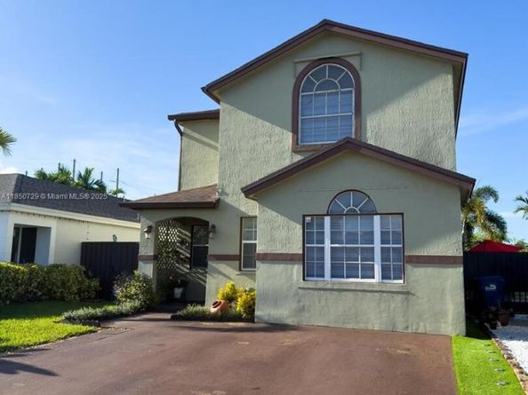 13910 SW 163rd St, Miami FL 33177