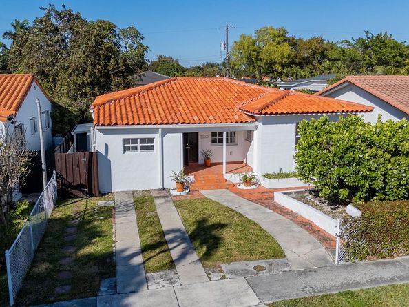 1441 SW 17th St, Miami FL 33145