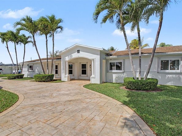 8241 SW 146th St, Palmetto Bay FL 33158