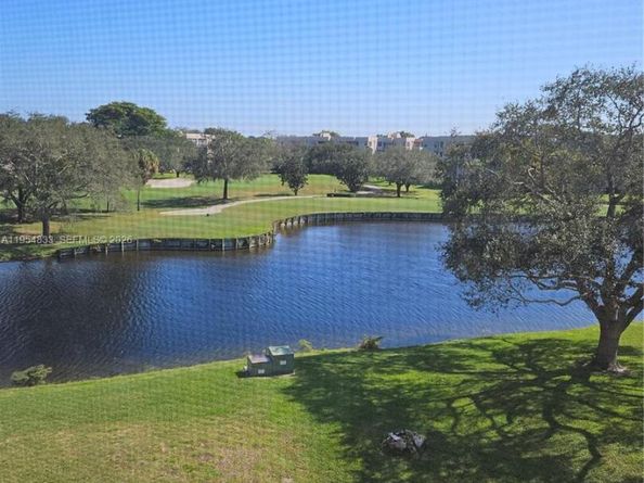 9441 Live Oak Pl 407, Davie FL 33324
