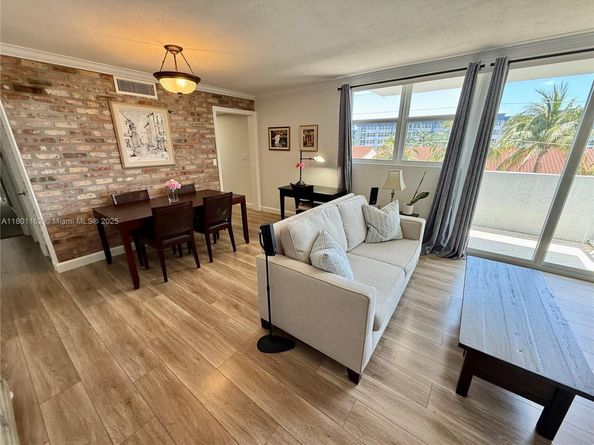 16518 NE 26th Ave 405, North Miami Beach FL 33160