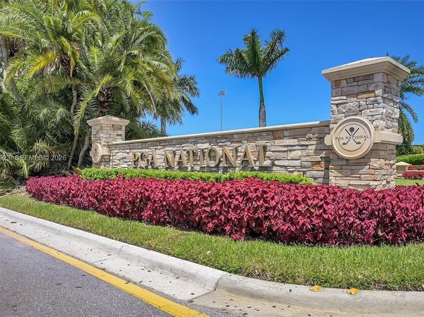 362 Prestwick Cir 3, Palm Beach Gardens FL 33418
