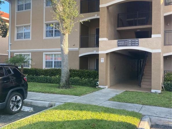 11630 SW 2nd St 17101, Pembroke Pines FL 33025