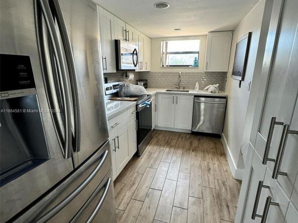 5486 W 26th Ct 305, Hialeah FL 33016