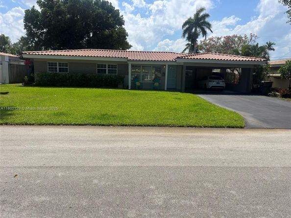 4441 NE 17th Ave, Oakland Park FL 33334