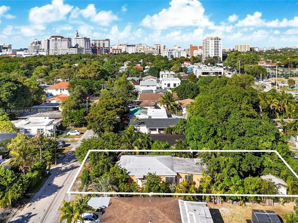 2845 SW 37th Ct, Miami FL 33134