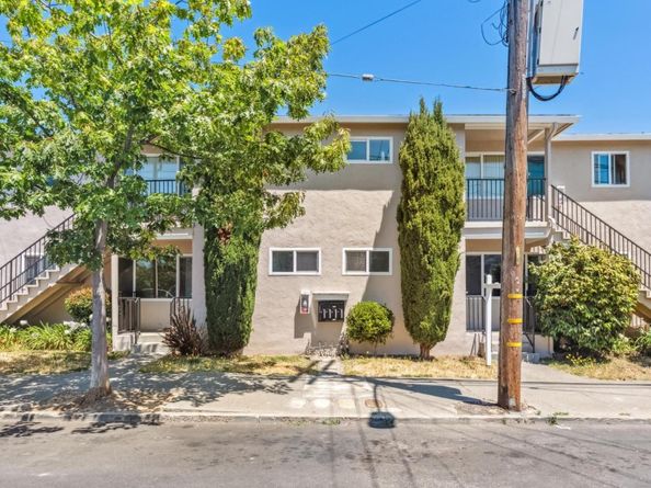 5664 Gaskill Street, Oakland CA 94608