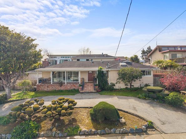 2725 Belmont Canyon, Belmont CA 94002