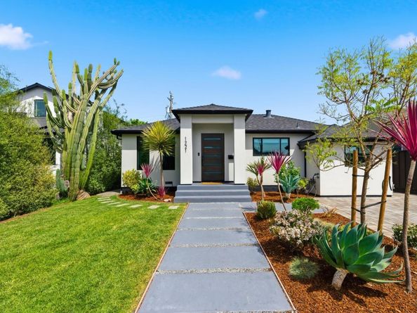 1221 Carlisle Drive, San Mateo CA 94402