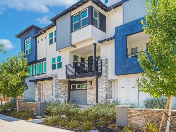 5767 Iron Horse Parkway B, Dublin CA 94568
