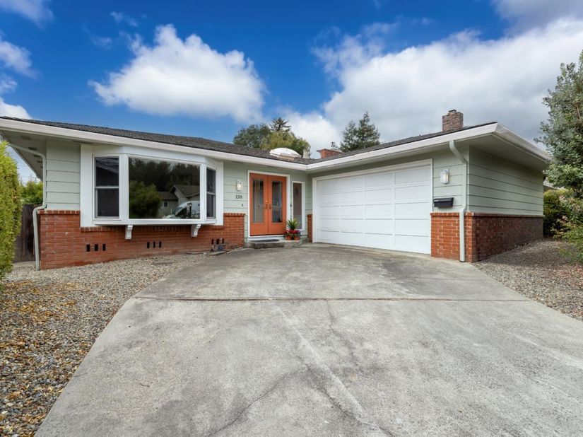 138 Woodcrest Place, Santa Cruz CA 95065