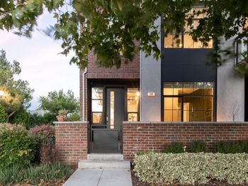 208 Railway Avenue