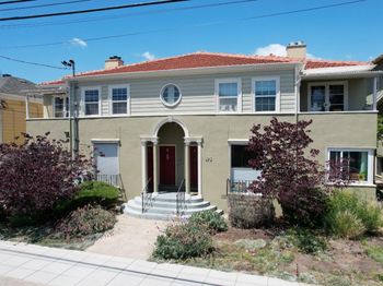476 42nd Street