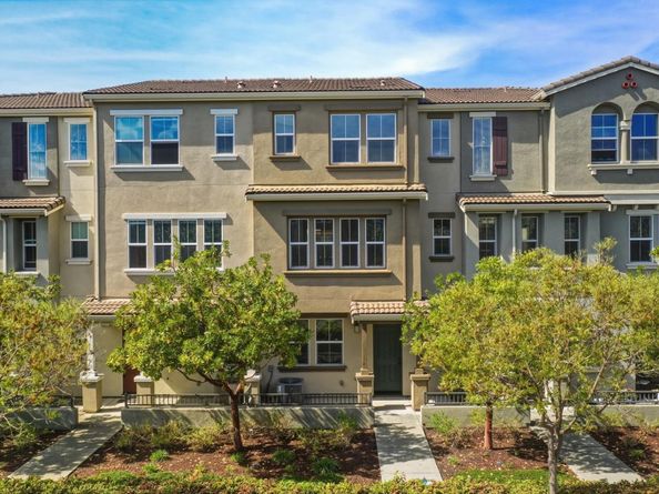 2305 Gibbons Street, Hayward CA 94541
