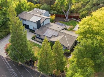 21 Russell Court