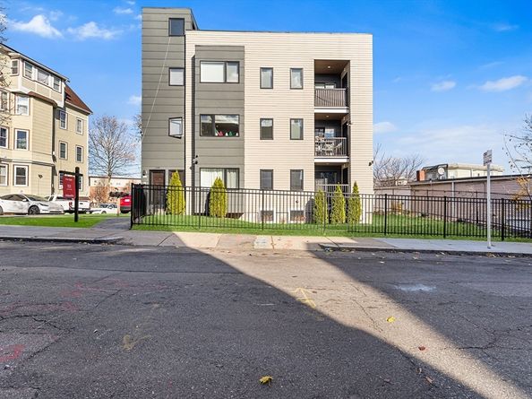 108 Maywood St 2, Boston MA 02119