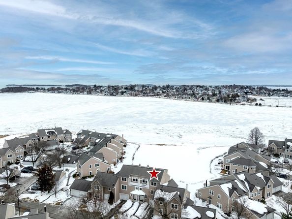 21 Harbourside Rd 26, Quincy MA 02171