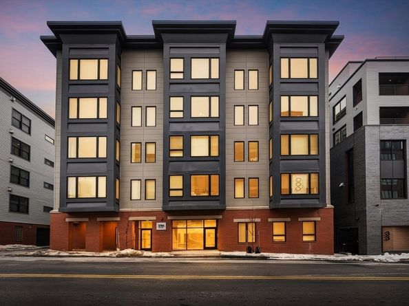 39 A St 22, Boston MA 02127