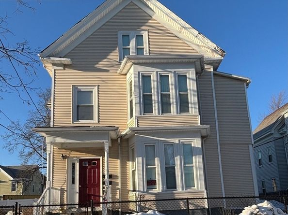 39 Harvard St, Brockton MA 02301