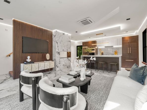 302 Elliot St. Carriage House N 3, Newton MA 02464