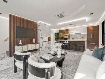 302 Elliot St. Carriage House N