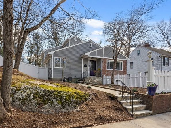25 Clearwater Rd, Brookline MA 02467