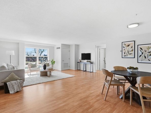 314 Riverside Ave 408, Medford MA 02155