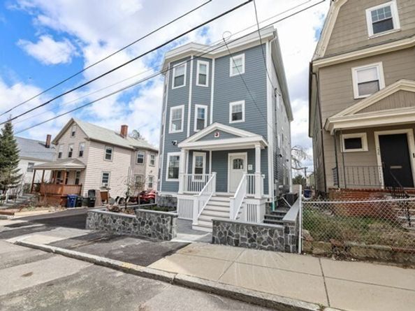 222 Roslindale Ave 1, Boston MA 02131