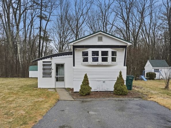 17 Conestoga Trail, Brookfield MA 01506