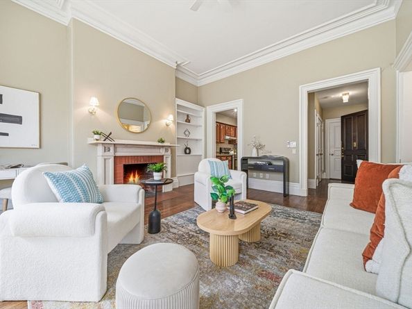 46 Commonwealth Ave 8, Boston MA 02116