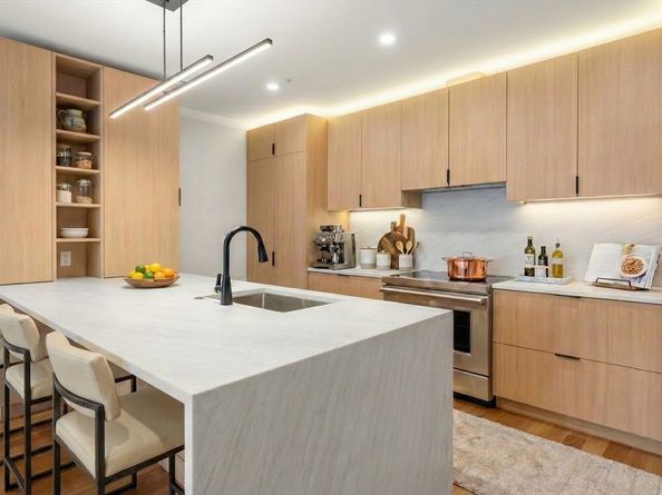 58 Kent 301, Brookline MA 02445