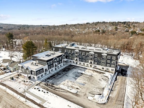 485 Blue Hills Parkway 21, Milton MA 02186