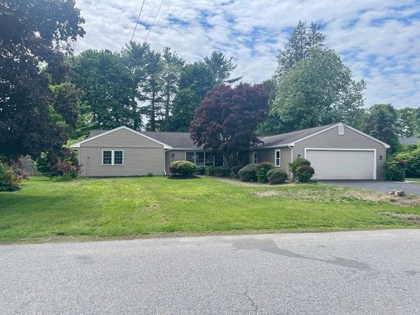 99 Homestead Cir, Hamilton MA 01982