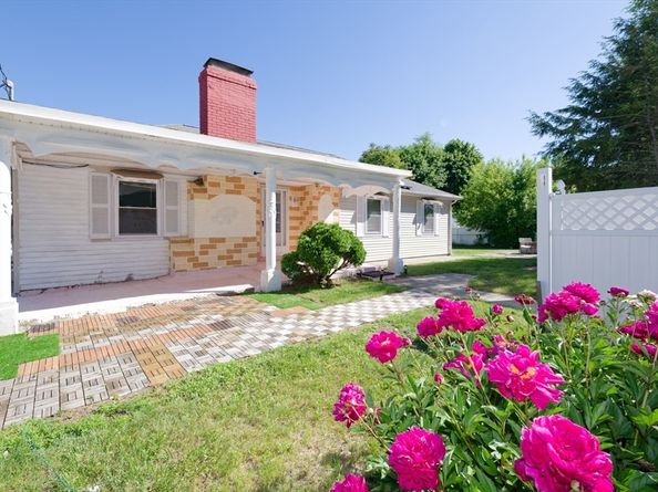 1 Rockland Road Ct, Auburn MA 01501