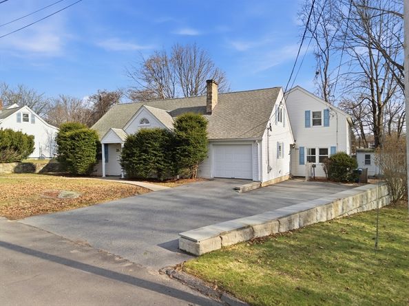 21 Janet Cir, Shrewsbury MA 01545