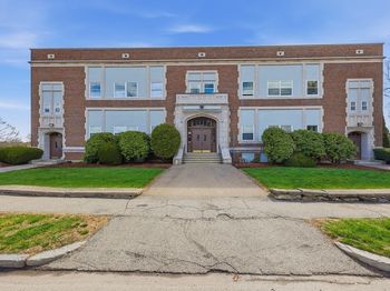 21 Middlesex Avenue