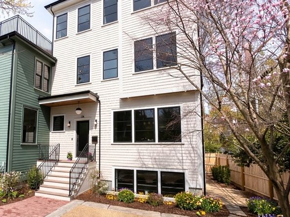18 Clinton Street A, Cambridge MA 02139